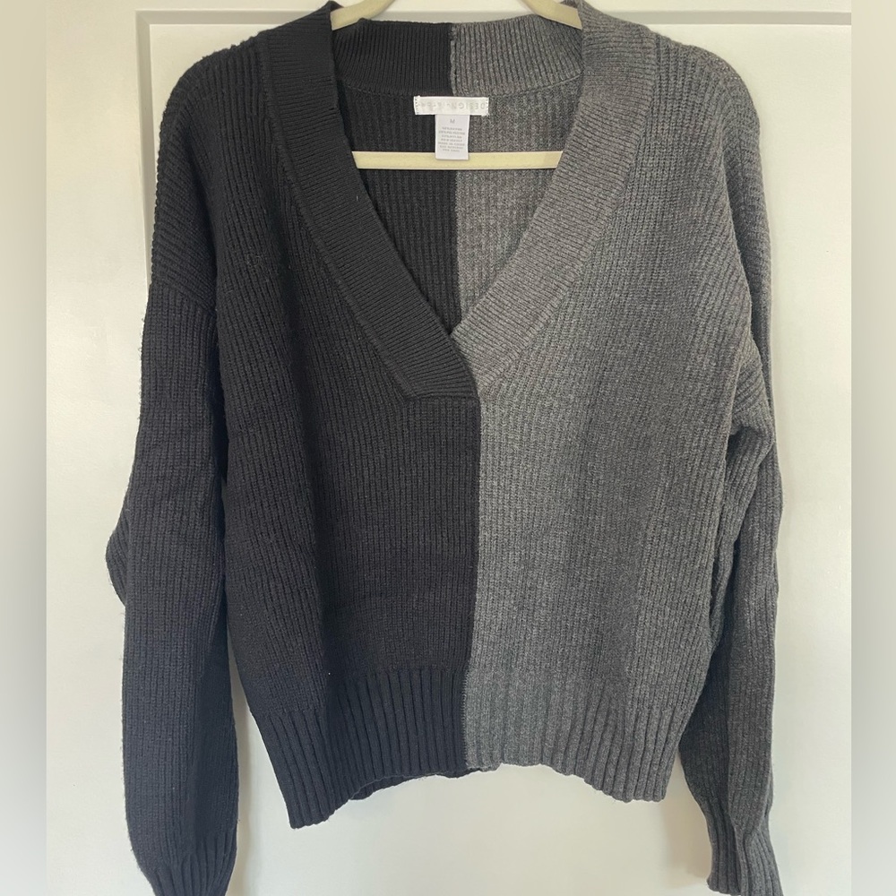Design History Black and Gray V-Neck Sweater